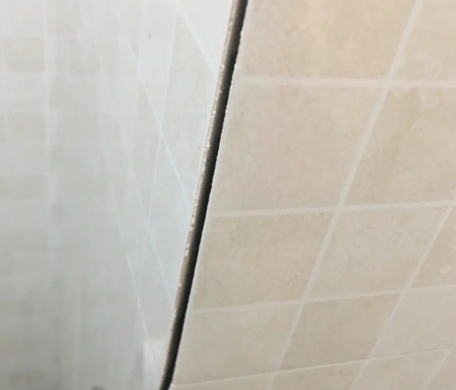 吴中瓷砖空鼓维修公司分享阳台瓷砖脱落的修复过程可以分为以下几个步骤